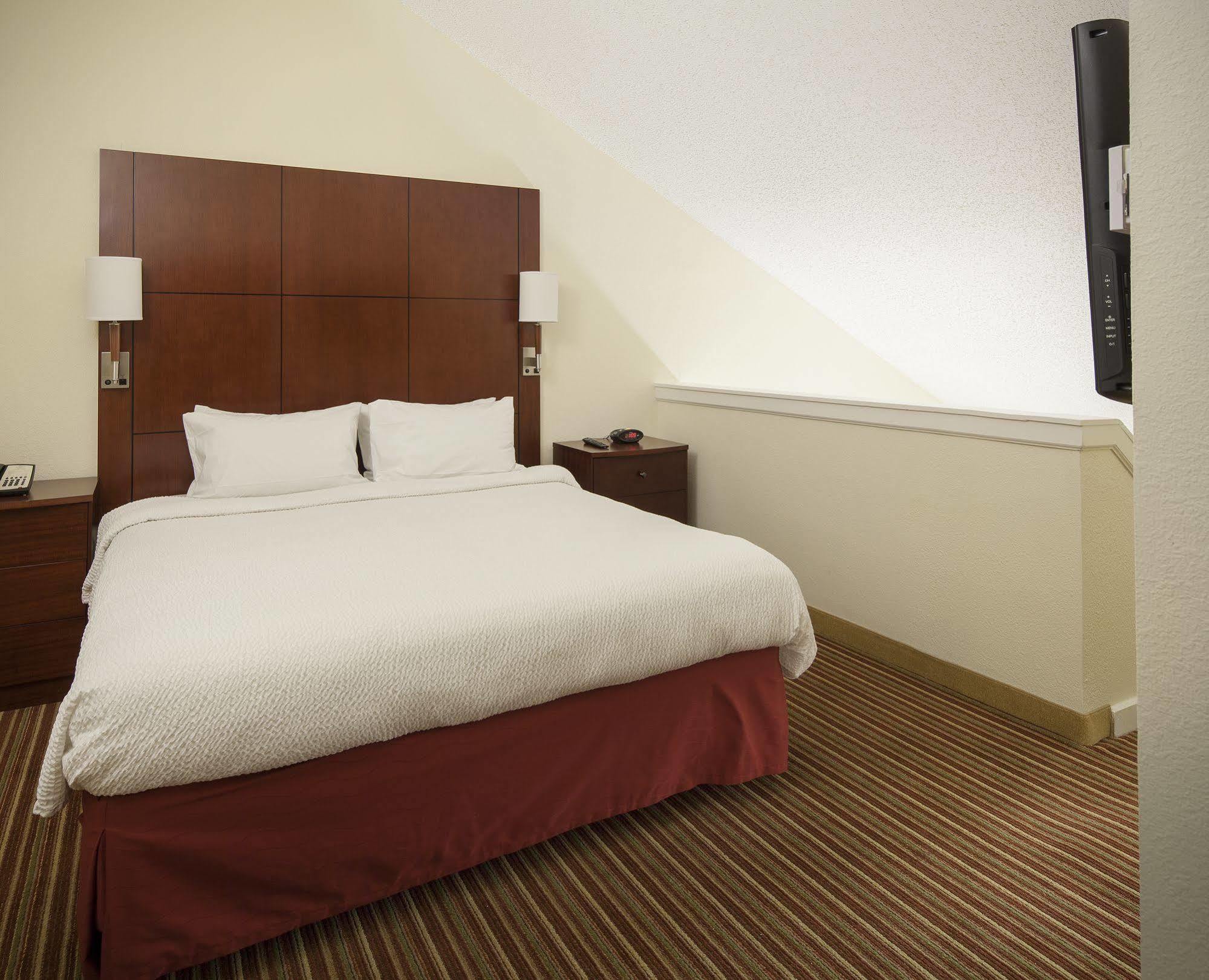 Sonesta Simply Suites Memphis East Poplar Pike Dış mekan fotoğraf