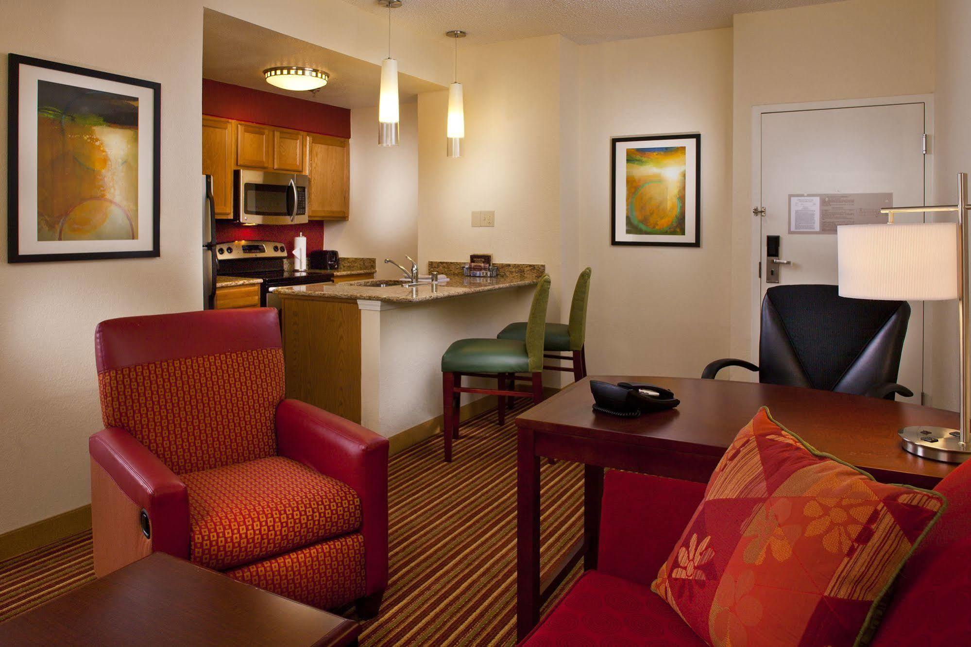 Sonesta Simply Suites Memphis East Poplar Pike Dış mekan fotoğraf