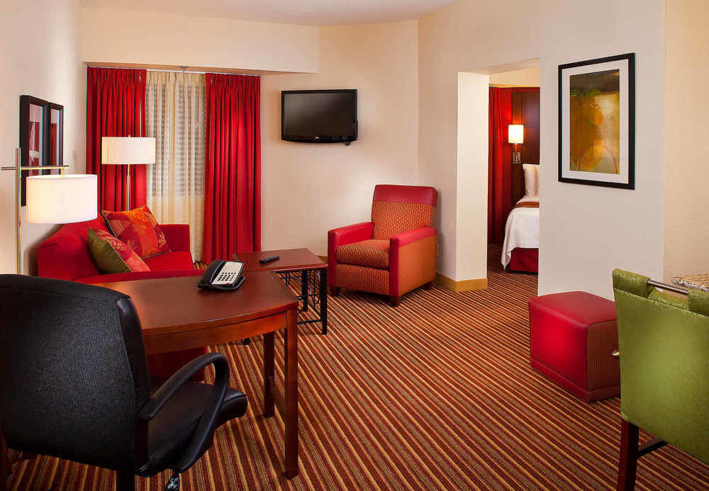 Sonesta Simply Suites Memphis East Poplar Pike Dış mekan fotoğraf